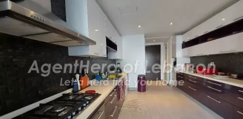 yerleşim Hazır Mülk 4 Yatak Odası F/F Apartman  kiralık içinde Aşrafiye , Beyrut #44286 - 1  image 