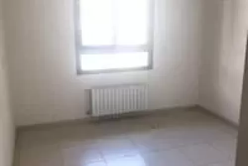 yerleşim Hazır Mülk 3 yatak odası U/F Apartman  kiralık içinde Aşrafiye , Beyrut #44924 - 1  image 