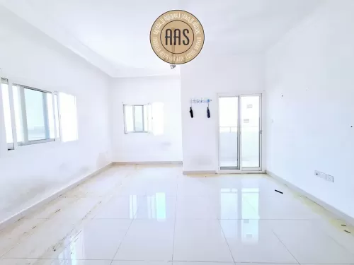 Residential Ready Property 1 Bedroom U/F Apartment  for rent in International City , Dubai #45106 - 1  image 