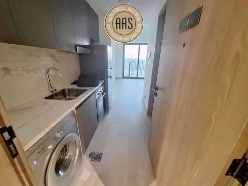 yerleşim Hazır Mülk Stüdyo U/F Apartman  kiralık içinde Dubai #45131 - 1  image 