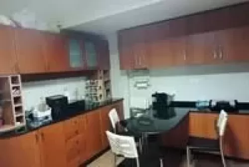 Wohn Klaar eigendom 3 Schlafzimmer F/F Wohnung  zu vermieten in Hazmieh , Baabda #45535 - 1  image 