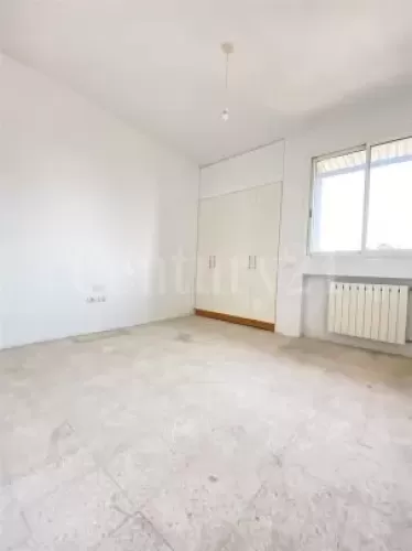 yerleşim Hazır Mülk 3 yatak odası U/F Apartman  satılık içinde Aşrafiye , Beyrut #45754 - 1  image 