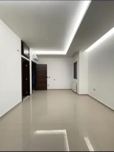 yerleşim Hazır Mülk 3 yatak odası U/F Apartman  satılık içinde Baabda #46277 - 1  image 