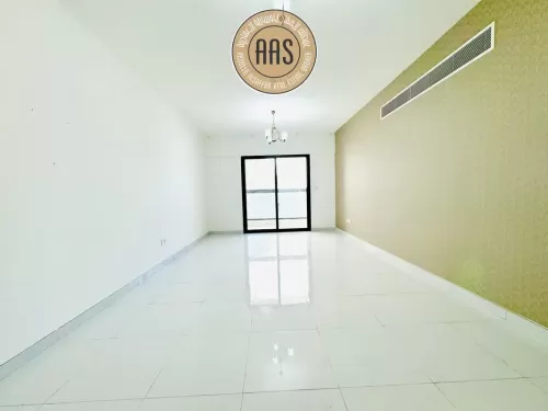 Residential Ready Property 3 Bedrooms U/F Apartment  for rent in Dubai #46316 - 1  image 