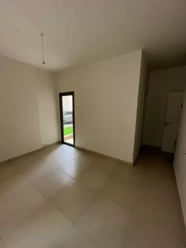 Wohn Klaar eigendom 3 Schlafzimmer U/F Wohnung  zu verkaufen in Dbayeh  , Beirut #46613 - 1  image 