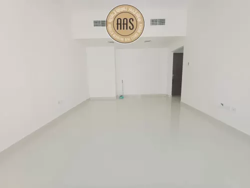 Residential Ready Property 3 Bedrooms U/F Apartment  for rent in Al Nahdah St , Abu Dhabi #47035 - 1  image 