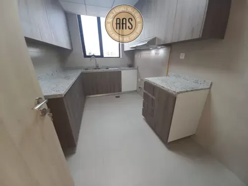 Residential Ready Property 2 Bedrooms U/F Apartment  for rent in Dubai #47796 - 1  image 