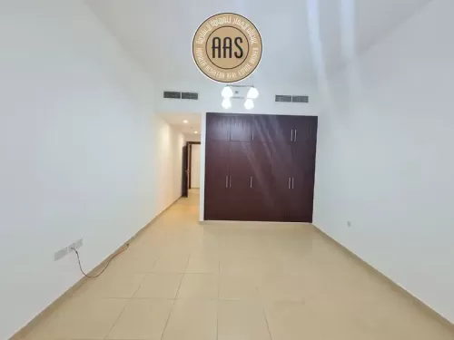 Residential Ready Property 2 Bedrooms U/F Apartment  for rent in Dubai #47807 - 1  image 