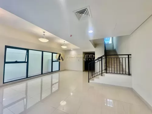 Residential Ready Property 3 Bedrooms U/F Townhouse  for rent in Jumeirah Village Circle , Dubai #48341 - 1  image 