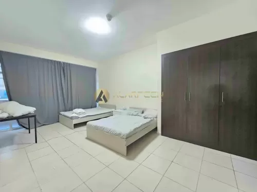 Residencial Listo Propiedad 2 dormitorios U / F Apartamento  alquiler en Ciudad deportiva de Dubái , Dubai #48421 - 1  image 