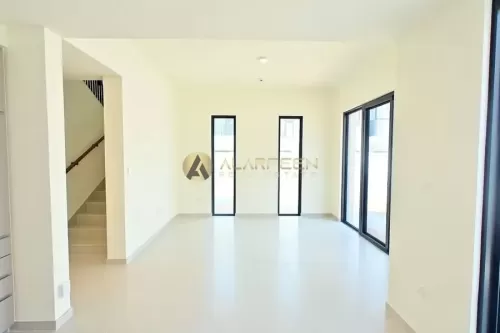 yerleşim Hazır Mülk 4 Yatak Odası U/F Müstakil Villa  satılık içinde Dubai Güney , Dubai #48522 - 1  image 