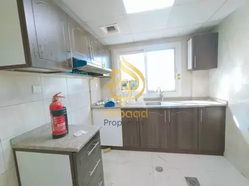 Residential Ready Property 1 Bedroom U/F Apartment  for rent in Dubai #48601 - 1  image 