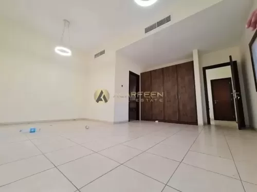 Résidentiel Propriété prête 4 chambres U / f Villa autonome  a louer au Cercle du village de Jumeirah , Dubai #49650 - 1  image 