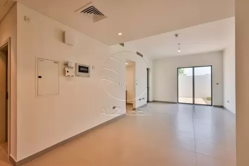 Residential Ready Property 3 Bedrooms U/F Townhouse  for sale in Yas Island , Abu Dhabi #49870 - 1  image 