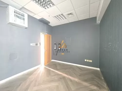 Reklam Hazır Mülk U/F Ofis  kiralık içinde İş Körfezi , Dubai #49990 - 1  image 