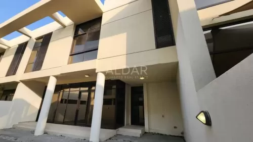 Residential Ready Property 3 Bedrooms U/F Standalone Villa  for rent in Dubai #50139 - 1  image 