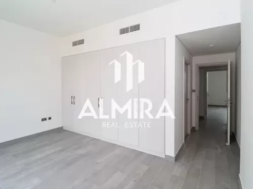 Residential Ready Property 3 Bedrooms U/F Townhouse  for sale in Yas Island , Abu Dhabi #50344 - 1  image 