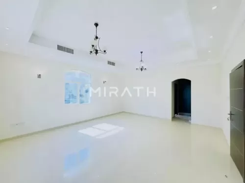 yerleşim Hazır Mülk 5 Yatak Odası U/F Müstakil Villa  kiralık içinde El Quoz , Dubai #50389 - 1  image 