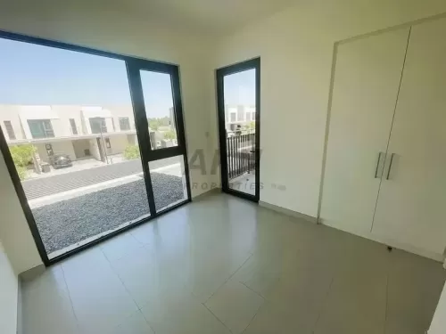 Residential Ready Property 3 Bedrooms U/F Standalone Villa  for rent in Dubai South , Dubai #50679 - 1  image 