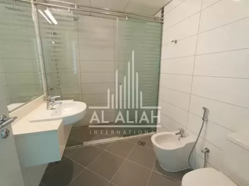 Residencial Listo Propiedad 2 dormitorios U / F Apartamento  alquiler en Abu Dabi #50699 - 1  image 