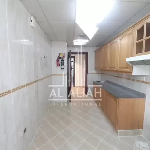 Residential Ready Property 3 Bedrooms U/F Apartment  for rent in Al Khalidiyah , Abu Dhabi #50717 - 1  image 