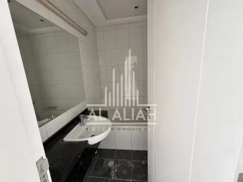 yerleşim Hazır Mülk 3 yatak odası U/F Apartman  kiralık içinde Abu Dabi #50725 - 1  image 