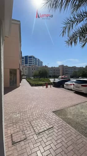 Kommerziell Klaar eigendom F/F Büro  zu vermieten in Internationale Stadt , Dubai #50794 - 1  image 