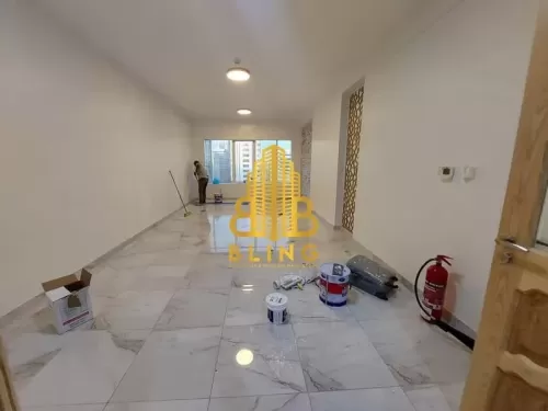 Residential Ready Property 3 Bedrooms U/F Apartment  for rent in Abu Dhabi #51239 - 1  image 