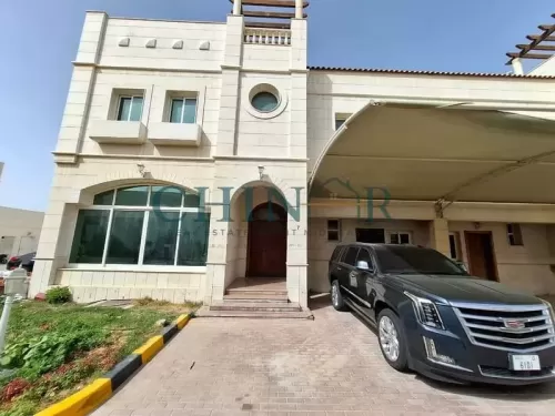 Residential Ready Property 4 Bedrooms U/F Standalone Villa  for rent in Dubai #52118 - 1  image 