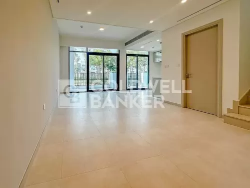 Residential Ready Property 3 Bedrooms U/F Townhouse  for rent in Dubai #52955 - 1  image 