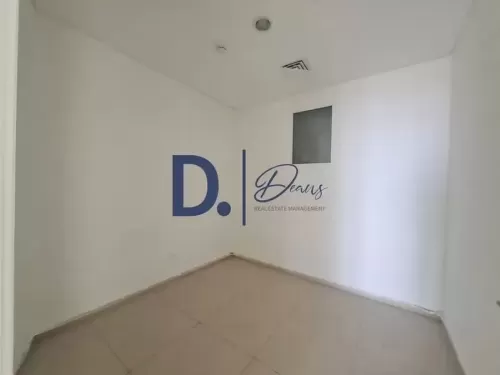 Residential Ready Property 3 Bedrooms U/F Apartment  for rent in Abu Dhabi #53342 - 1  image 