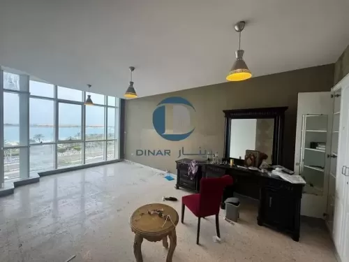 Residential Ready Property 4 Bedrooms F/F Apartment  for rent in Al Khalidiyah , Abu Dhabi #53523 - 1  image 