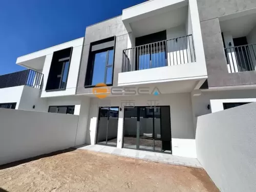 Residential Ready Property 3 Bedrooms U/F Townhouse  for rent in Dubai #53540 - 1  image 