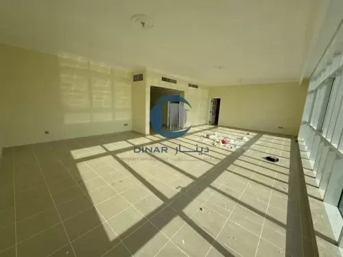 yerleşim Hazır Mülk 4 Yatak Odası U/F Apartman  kiralık içinde El Halidiye , Abu Dabi #53546 - 1  image 