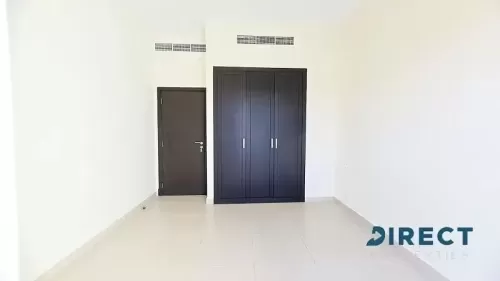 yerleşim Hazır Mülk 3 yatak odası U/F Apartman  kiralık içinde Uluslararası Şehir , Dubai #53804 - 1  image 