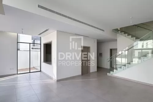 Residential Ready Property 4 Bedrooms U/F Apartment  for rent in Dubai #54070 - 1  image 