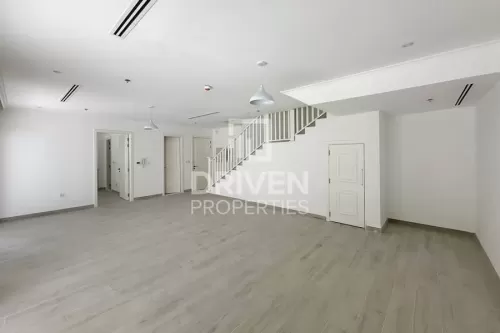 Residential Ready Property 2 Bedrooms F/F Apartment  for sale in Dubai #54087 - 1  image 