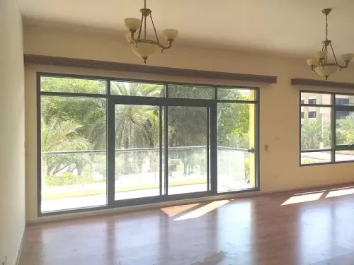 Residential Ready Property 3 Bedrooms U/F Apartment  for rent in Dubai #54702 - 1  image 