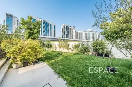 Résidentiel Propriété prête 3 chambres U / f Villa autonome  à vendre au Dubai #54785 - 1  image 