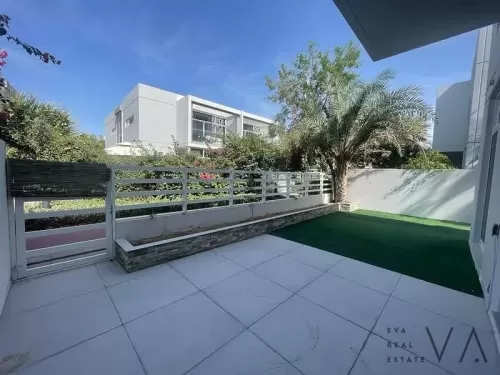 Résidentiel Propriété prête 3 chambres U / f Maison de ville  a louer au Dubai #55081 - 1  image 