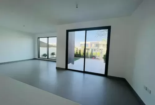 yerleşim Hazır Mülk 4 Yatak Odası U/F Müstakil Villa  satılık içinde Dubai #55592 - 1  image 