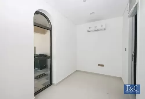 yerleşim Hazır Mülk 3 yatak odası U/F şehir evi  kiralık içinde Dubai #56138 - 1  image 