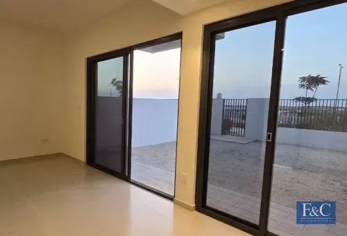 Residential Ready Property 3 Bedrooms U/F Townhouse  for rent in Dubai South , Dubai #56148 - 1  image 