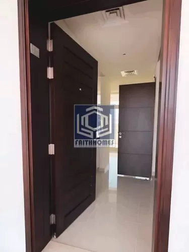 Residential Ready Property 3 Bedrooms U/F Townhouse  for rent in Dubai #56221 - 1  image 