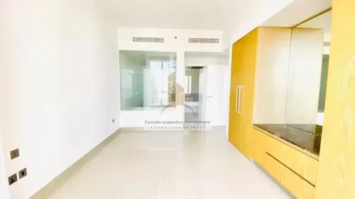 Résidentiel Propriété prête 3 chambres U / f Appartement  a louer au Abou Dhabi #56650 - 1  image 