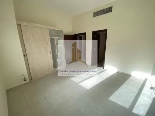 yerleşim Hazır Mülk 4 Yatak Odası U/F Apartman  kiralık içinde El Halidiye , Abu Dabi #56658 - 1  image 