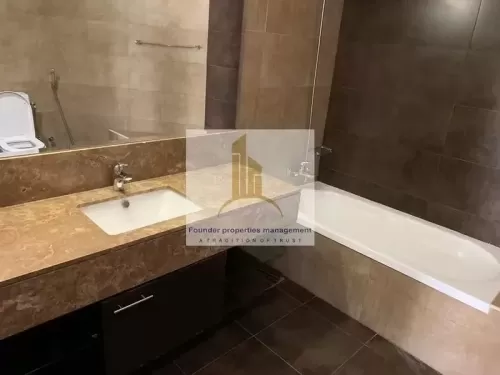 Residential Ready Property 3 Bedrooms U/F Apartment  for rent in Al Khalidiyah , Abu Dhabi #56666 - 1  image 