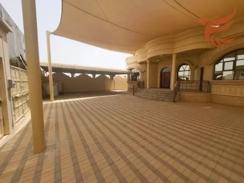 Residential Ready Property 4 Bedrooms U/F Standalone Villa  for rent in Dubai #56706 - 1  image 