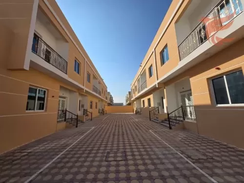 Résidentiel Propriété prête 4 chambres U / f Composé de villas  a louer au Dubai #56812 - 1  image 