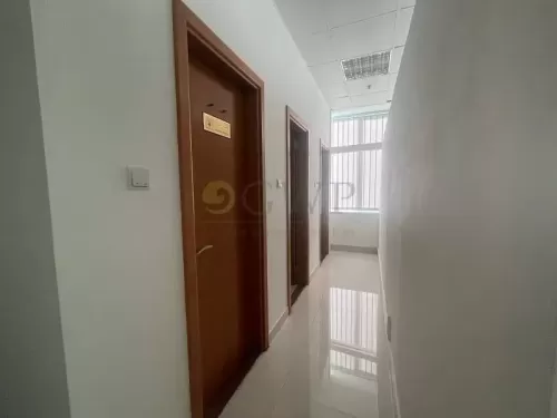 Reklam Hazır Mülk U/F Ofis  kiralık içinde Dubai #56882 - 1  image 